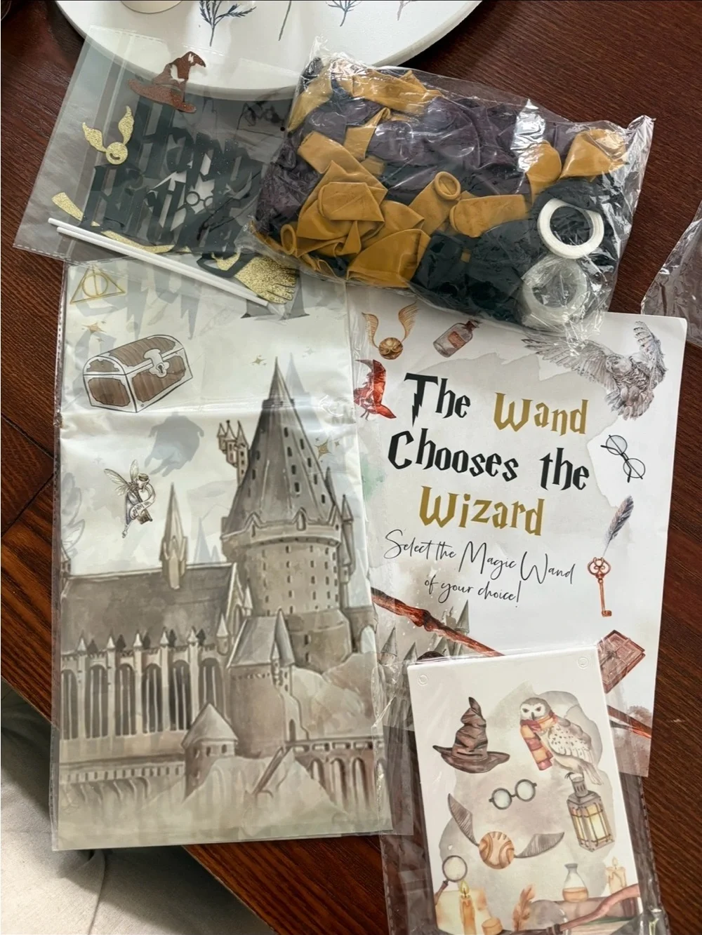 Harry Potter Wizard Party In a Box Decorations Set New